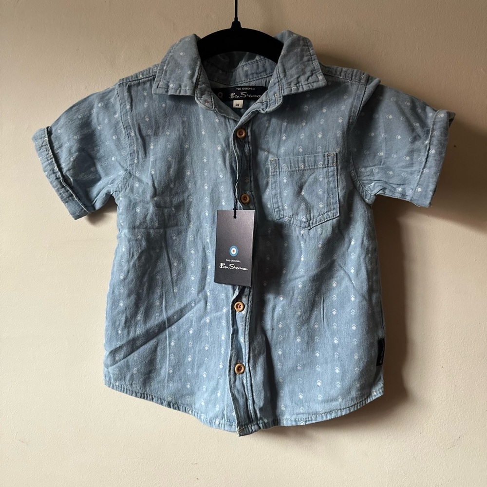 ✨5/$25 NWT Ben Sherman Denim Button Up